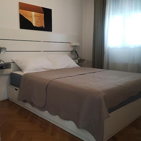 Apartmani Nadalina Veli Lošinj Exteriör bild