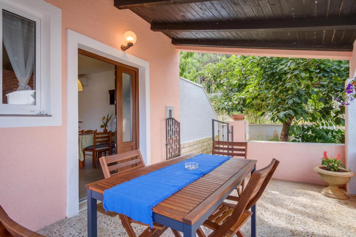 Apartmani Nadalina Veli Lošinj Exteriör bild