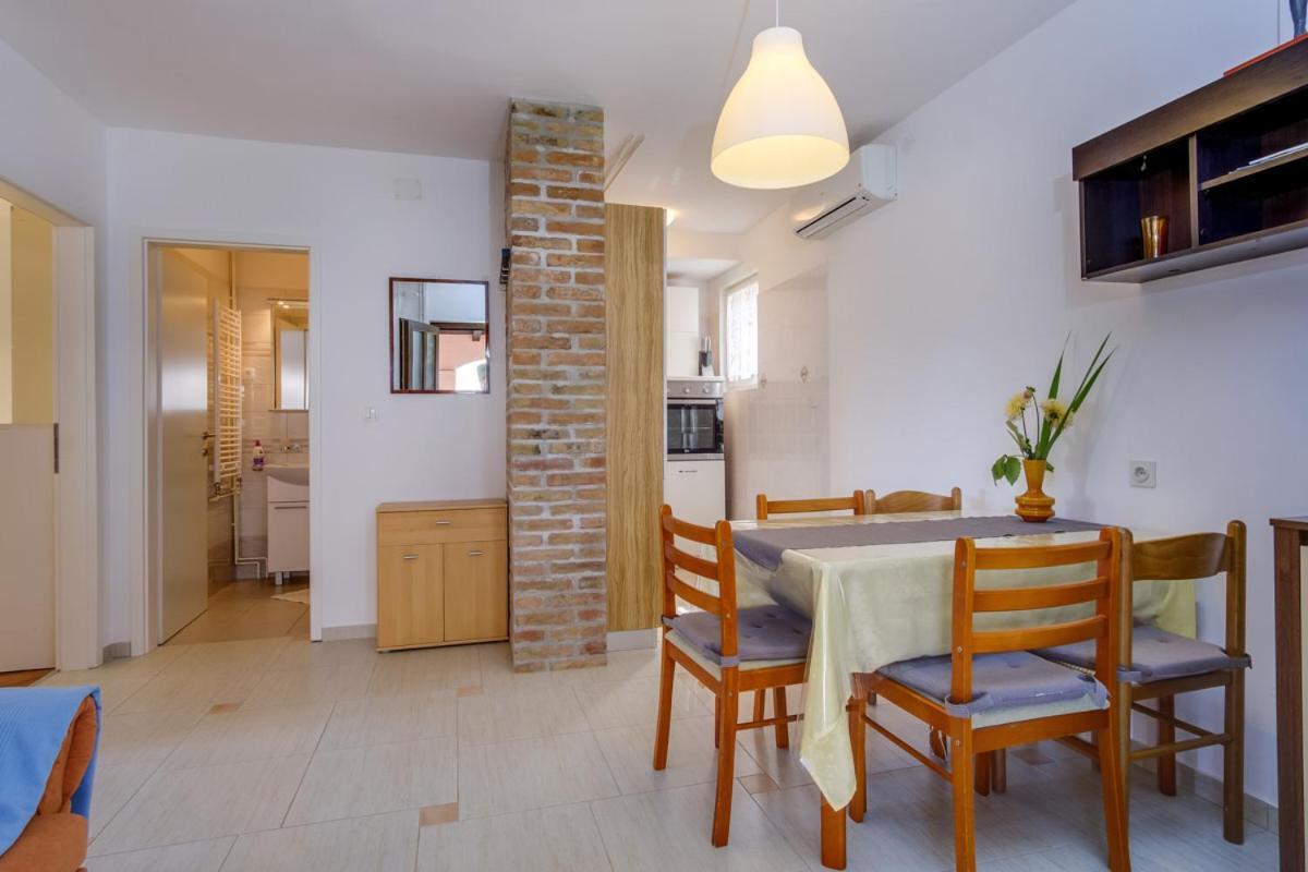 Apartmani Nadalina Veli Lošinj Exteriör bild