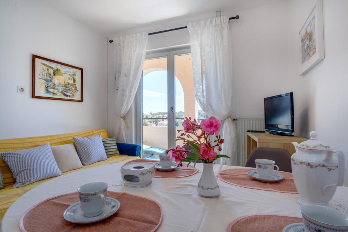 Apartmani Nadalina Veli Lošinj Exteriör bild