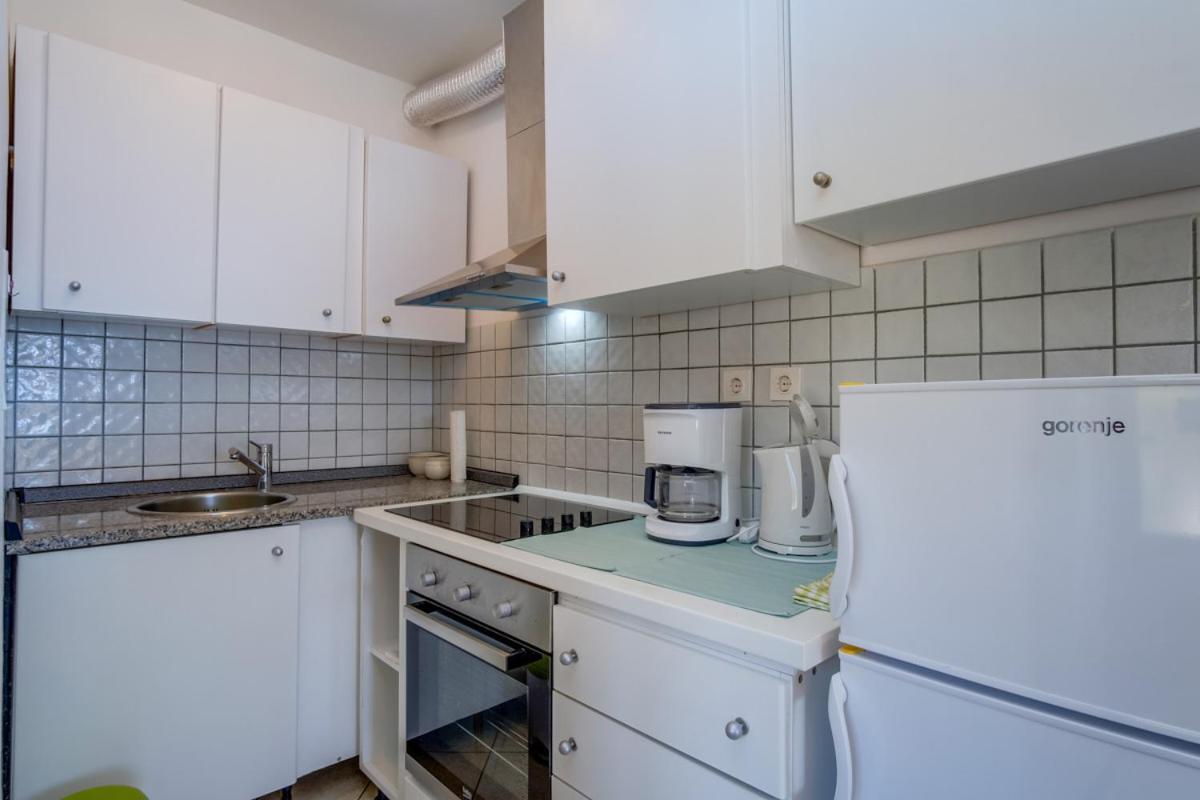 Apartmani Nadalina Veli Lošinj Exteriör bild
