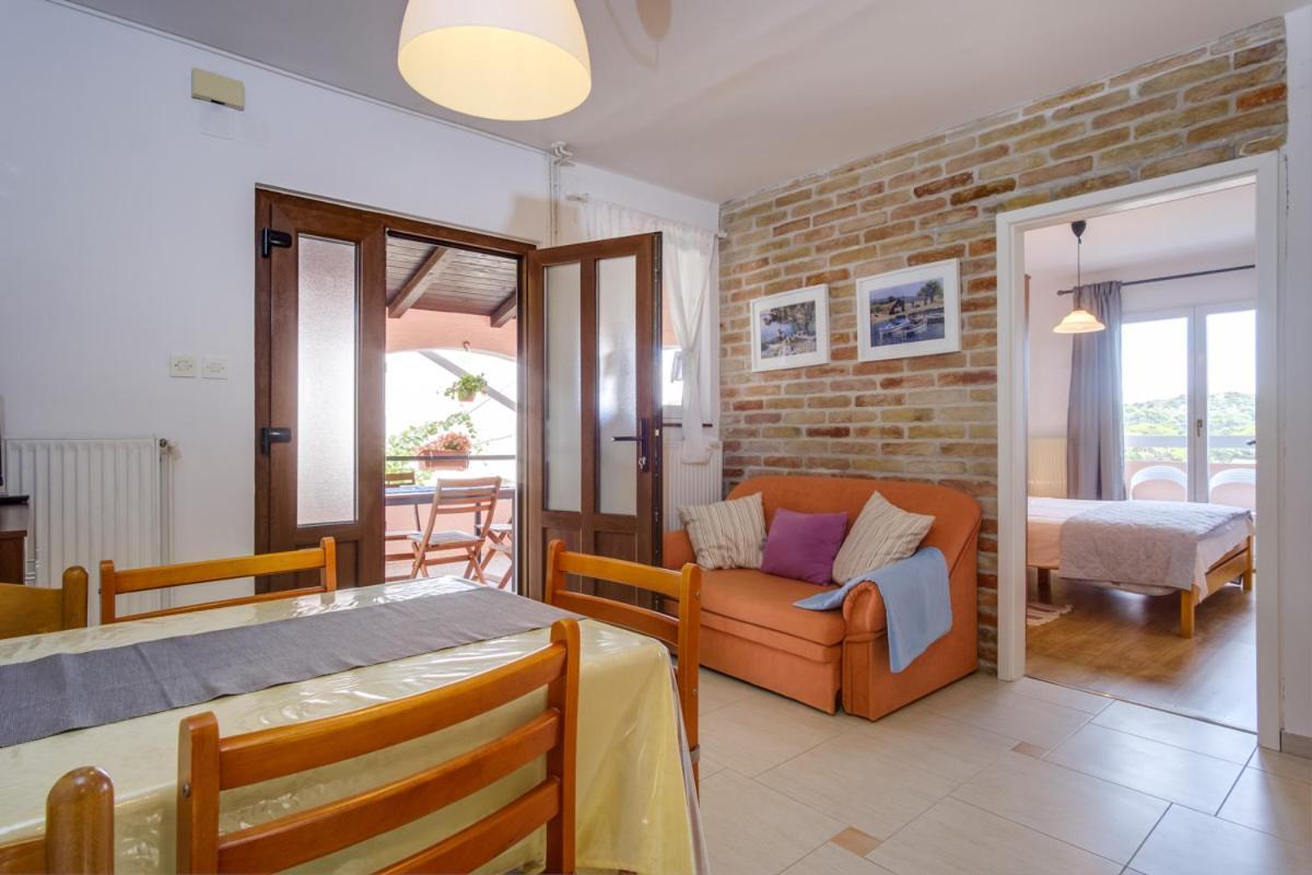 Apartmani Nadalina Veli Lošinj Exteriör bild