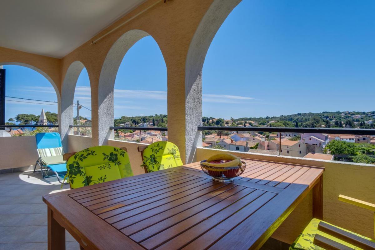 Apartmani Nadalina Veli Lošinj Exteriör bild