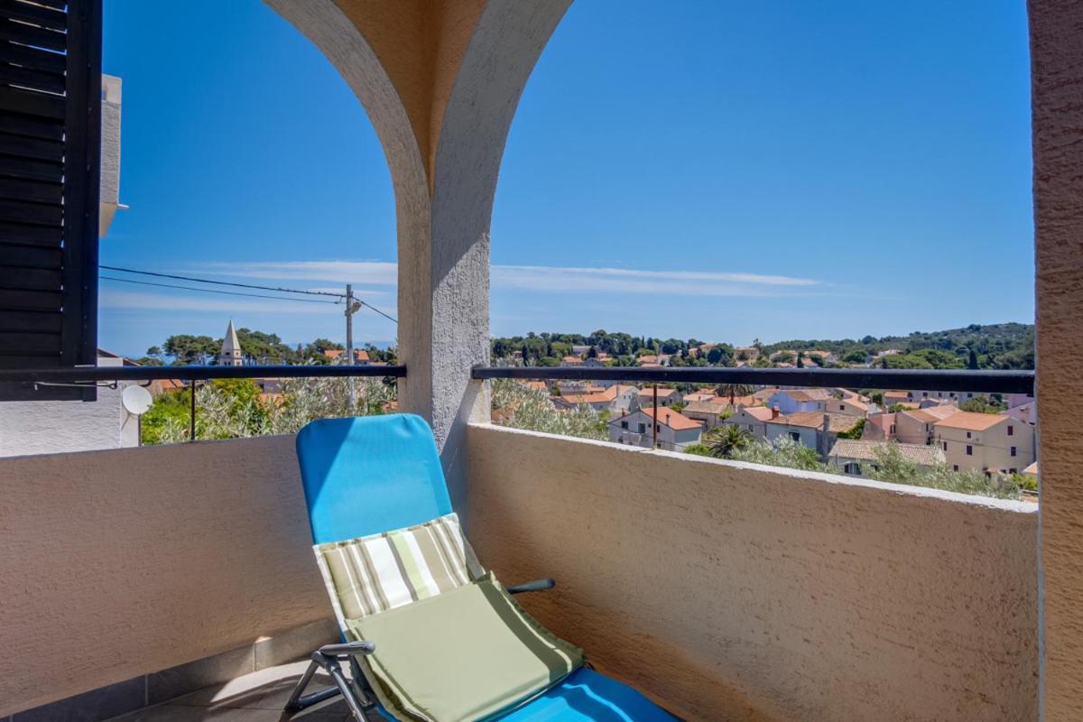 Apartmani Nadalina Veli Lošinj Exteriör bild