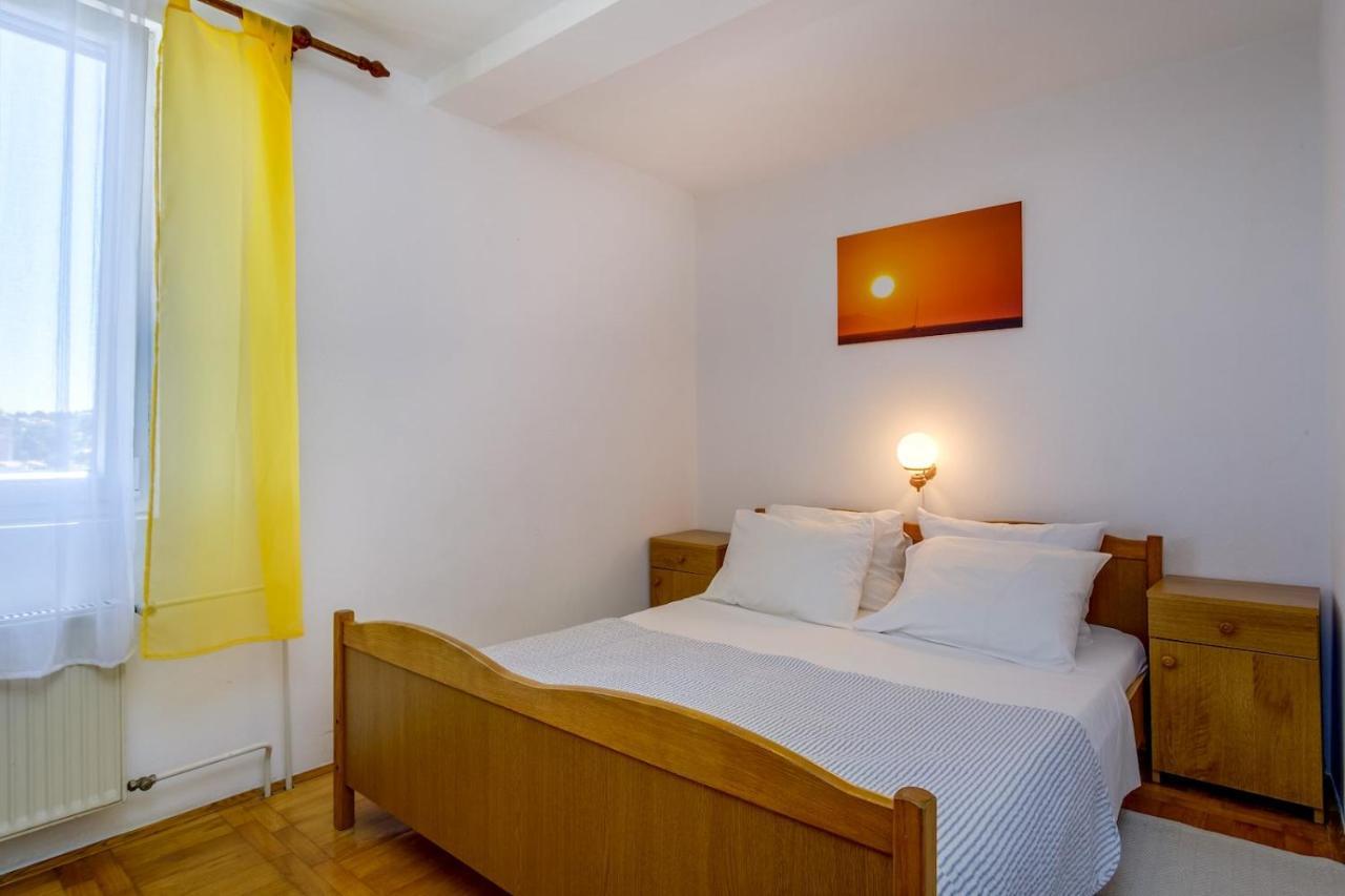 Apartmani Nadalina Veli Lošinj Exteriör bild
