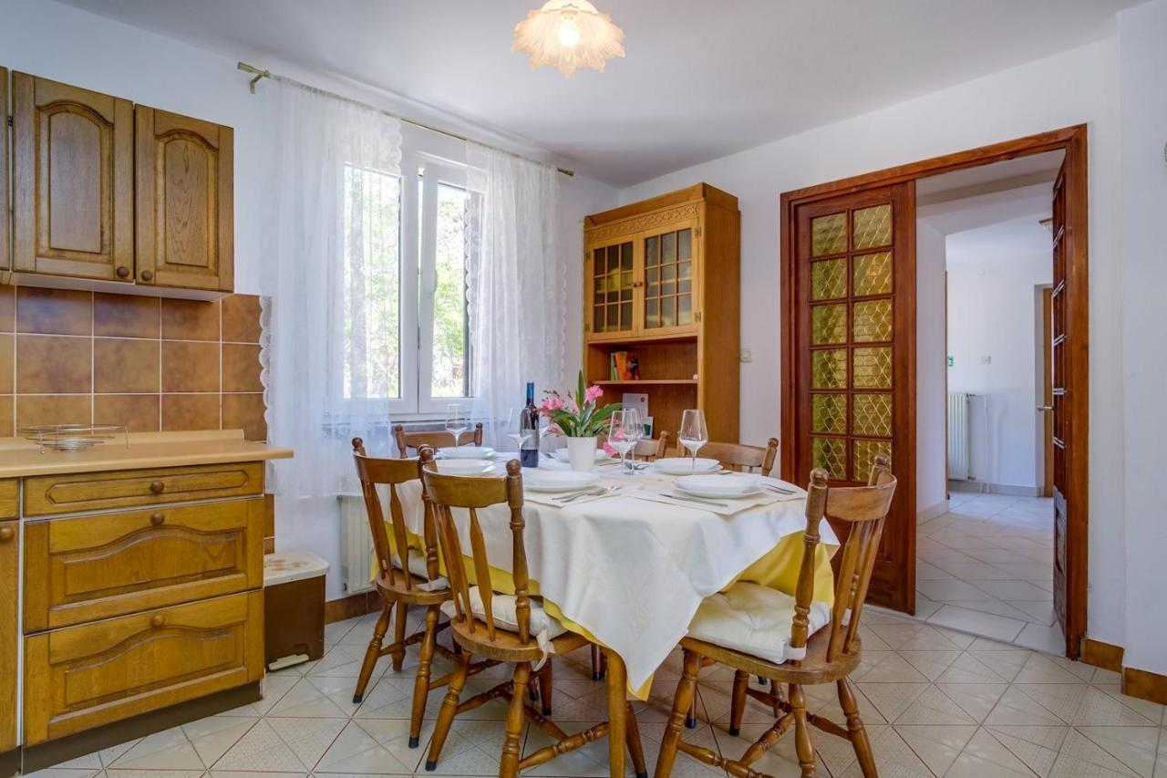 Apartmani Nadalina Veli Lošinj Exteriör bild