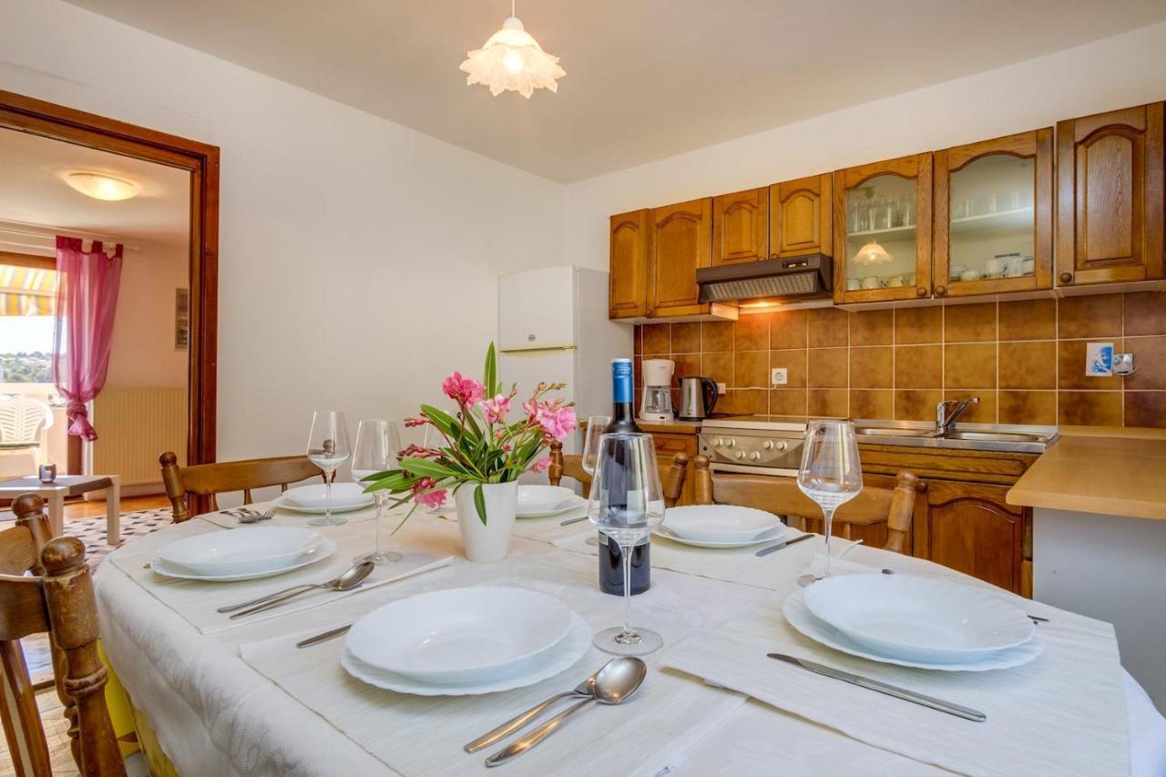 Apartmani Nadalina Veli Lošinj Exteriör bild