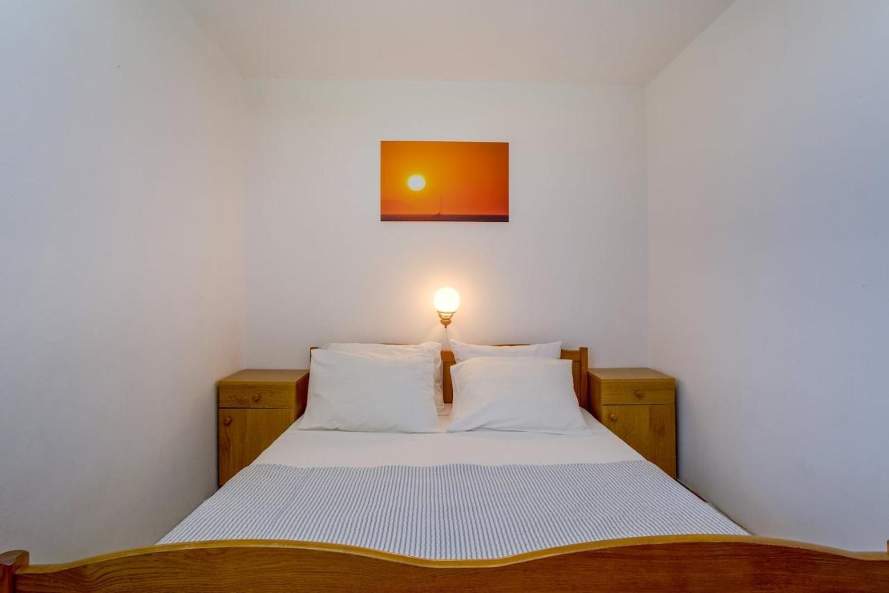 Apartmani Nadalina Veli Lošinj Exteriör bild