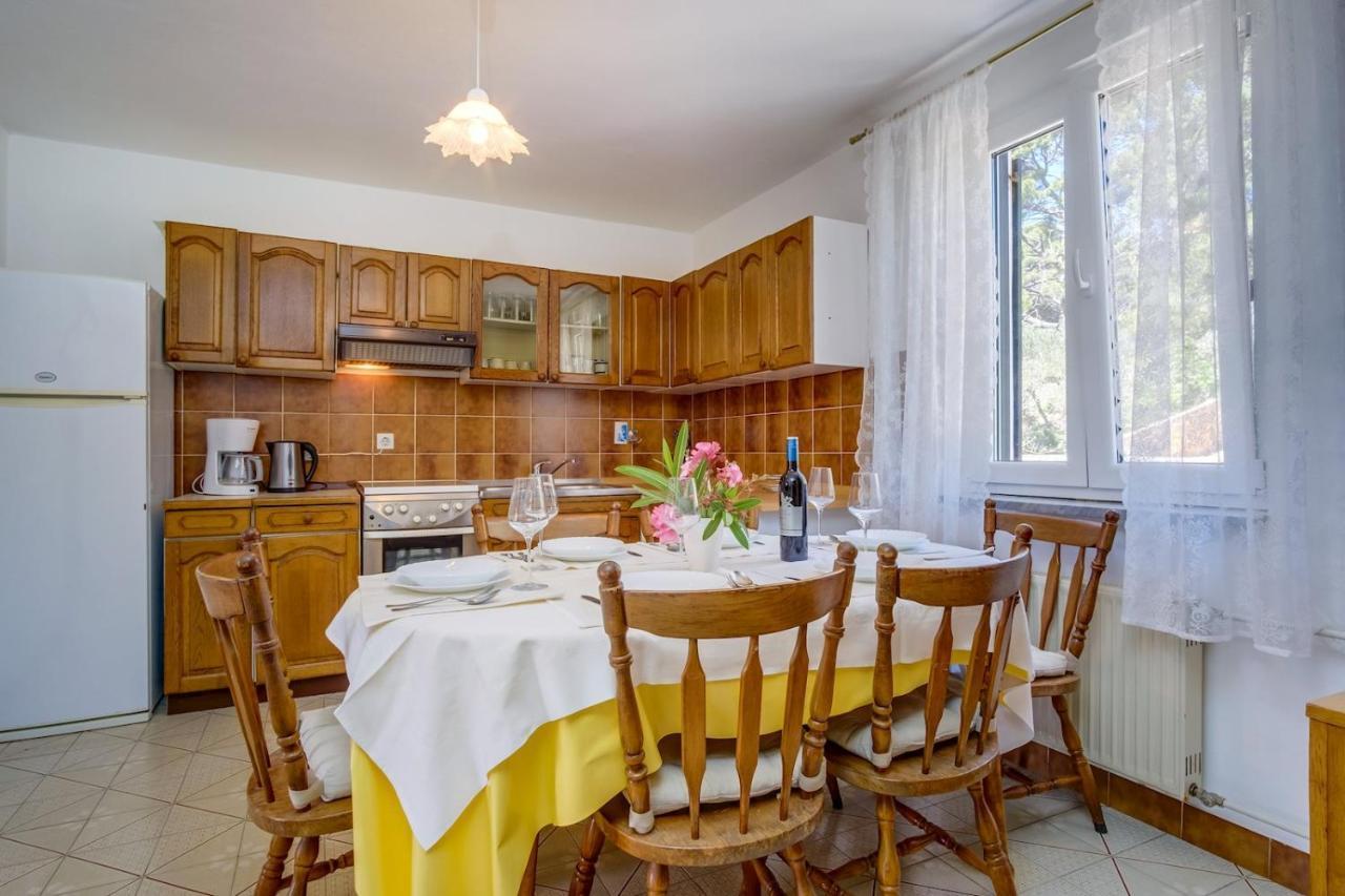 Apartmani Nadalina Veli Lošinj Exteriör bild