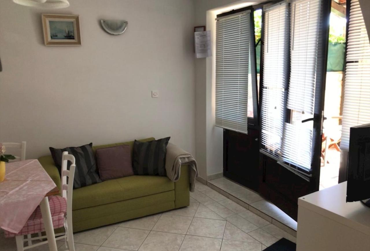 Apartmani Nadalina Veli Lošinj Exteriör bild